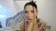 Tattooed Sexy Babe Playing Her Pussy With Her Fingers