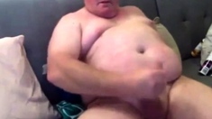 Big-Cock Daddy Bear Cums on Webcam